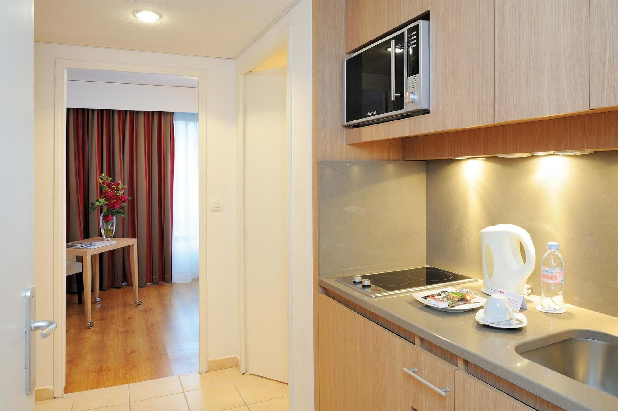 Residhome Paris-Evry Courcouronnes Buitenkant foto