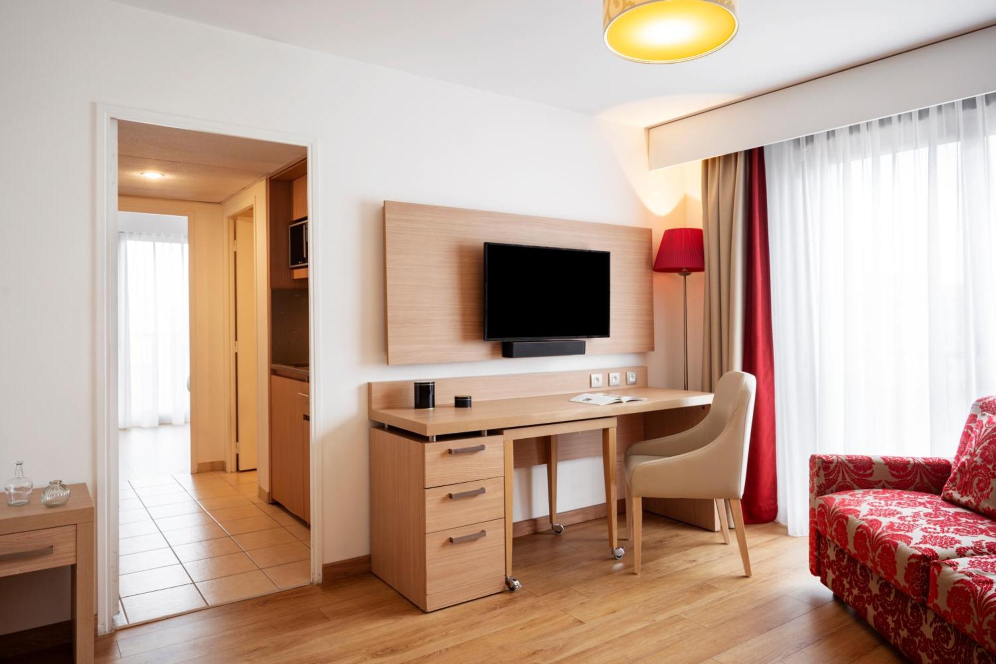 Residhome Paris-Evry Courcouronnes Buitenkant foto